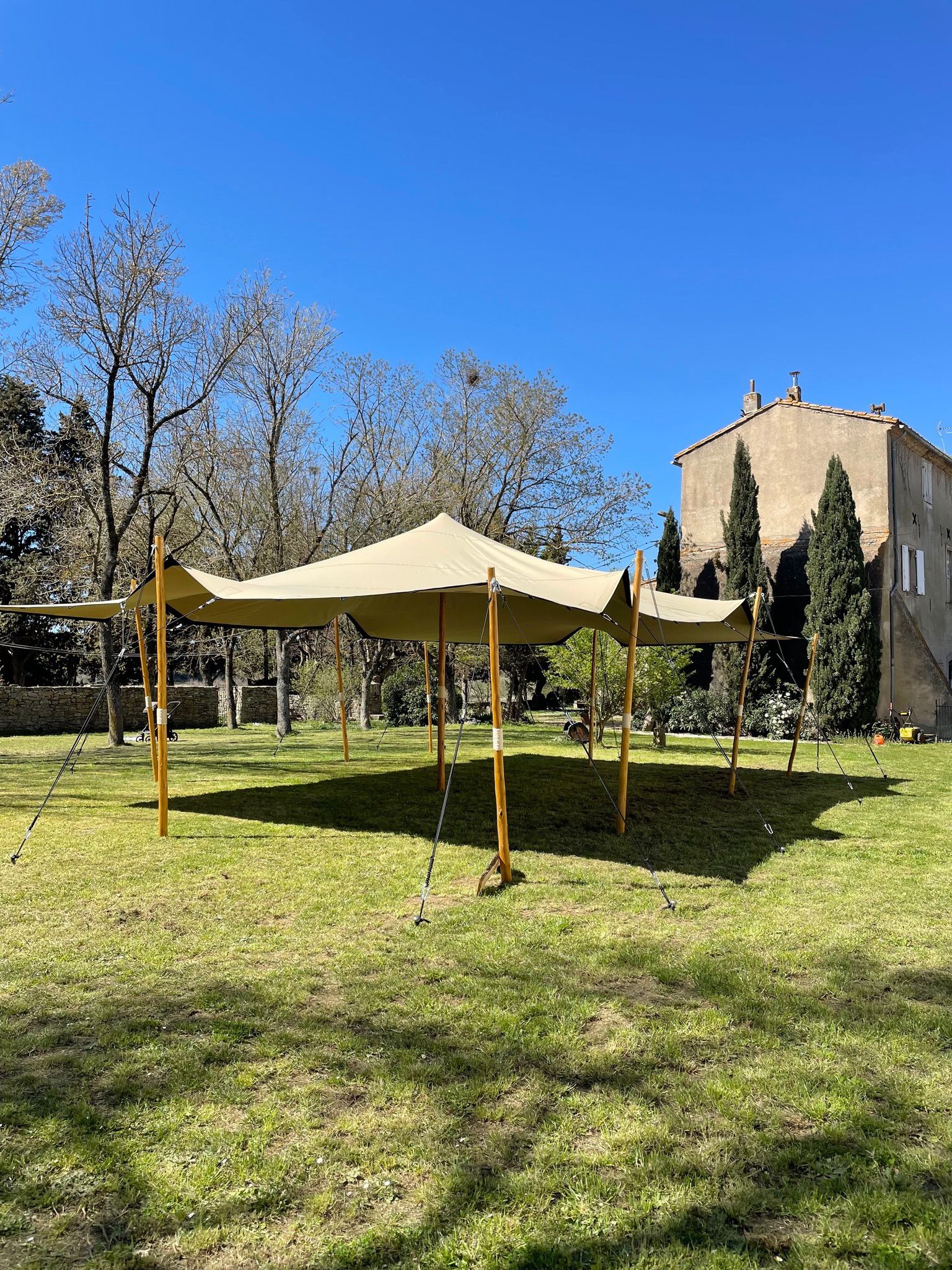 Tente stretch démontée